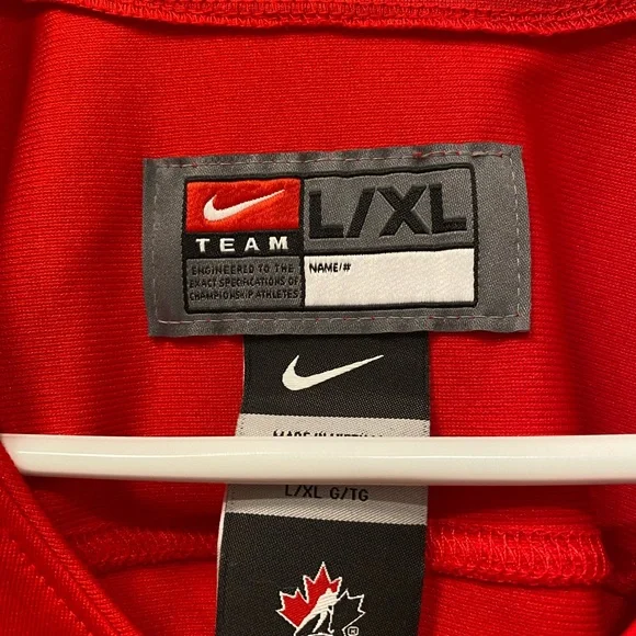 Nike Red and Black Canada Hockey Jersey - Picture 5 of 6